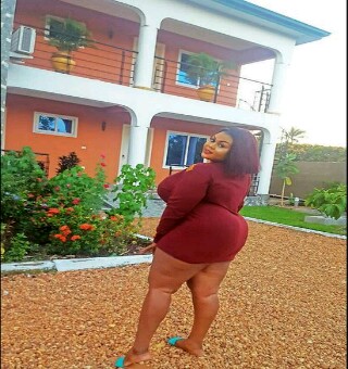 PHOTOS: MEET MOST CURVEST GHANAIAN LADY SHOWING OFF ON SOCIAL MEDIA